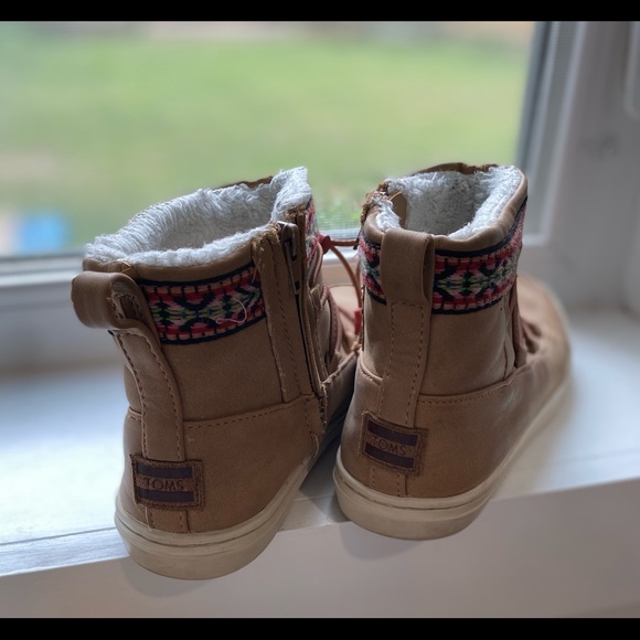 Girls booties - Picture 2 of 2